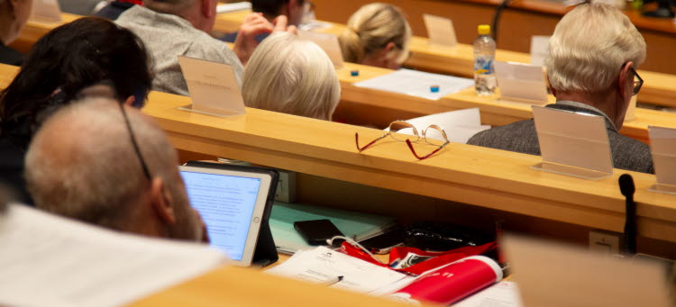 Sammanträde med regionfullmäktige